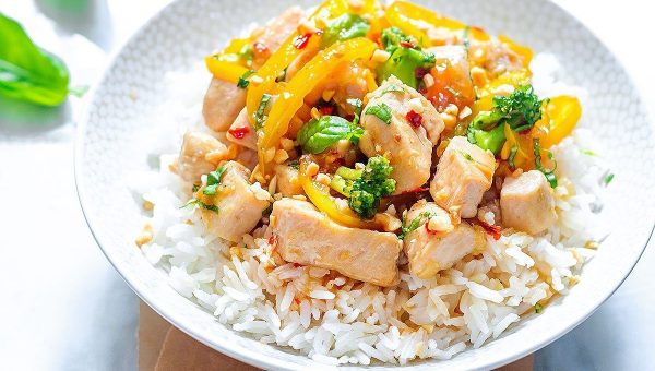 Savory Sweet Chicken Stir Fry - #recipe by #eatwell101 - https://www.eatwell101.com/savory-sweet-chicken-stir-fry