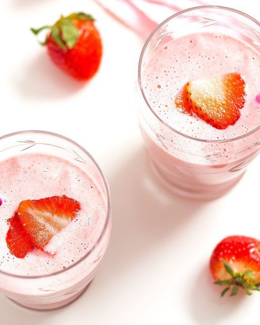 Banana Strawberry and Ginger Smoothie - #recipe by #eatwell101 - https://www.eatwell101.com/strawberry-smoothie-with-ginger
