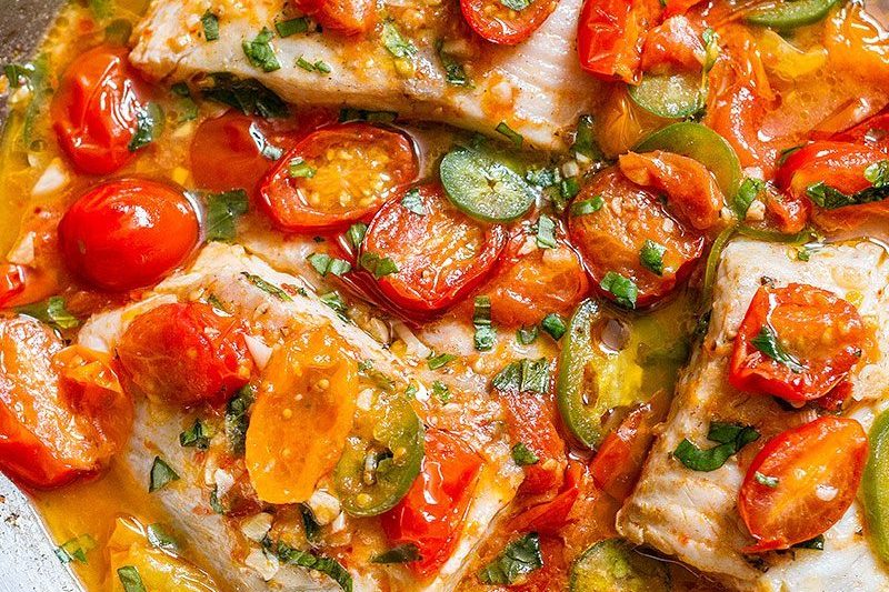 Pan-Seared Tilapia in Tomato Basil Sauce - #recipe by #eatwell101 - https://www.eatwell101.com/tilapia-recipe-in-tomato-basil-sauce
