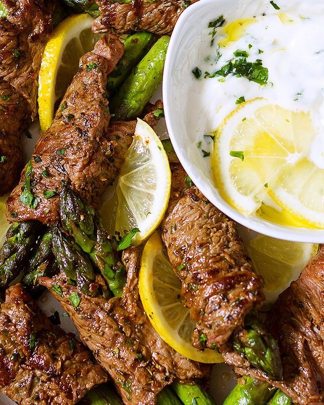 Grilled Asparagus & Steak Fajita Roll-Ups - #recipe by #eatwell101 - https://www.eatwell101.com/asparagus-steak-fajita-roll-ups