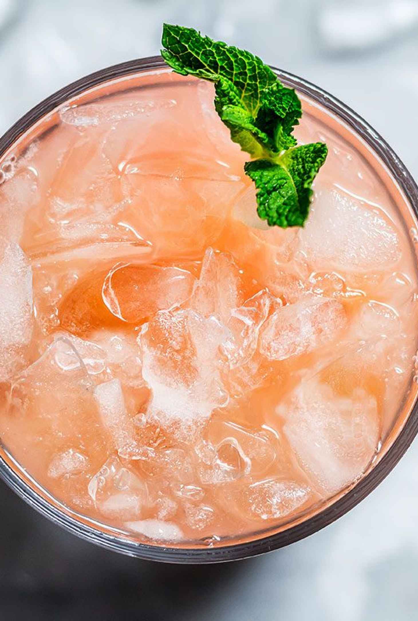 Tequila Mint Grapefruit Refresher - #recipe by #eatwell101 - https://www.eatwell101.com/tequila-mint-grapefruit-refresher