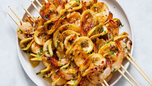 Grilled Shrimp with Honey Garlic Lemon Glaze - #recipe by #eatwell101 - https://www.eatwell101.com/grilled-shrimp-recipe