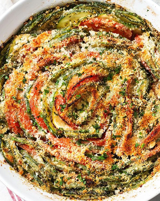 Roasted Garlic-Parmesan Zucchini & Tomatoes - #recipe by #eatwell101 - https://www.eatwell101.com/roasted-tomato-zucchini-recipe
