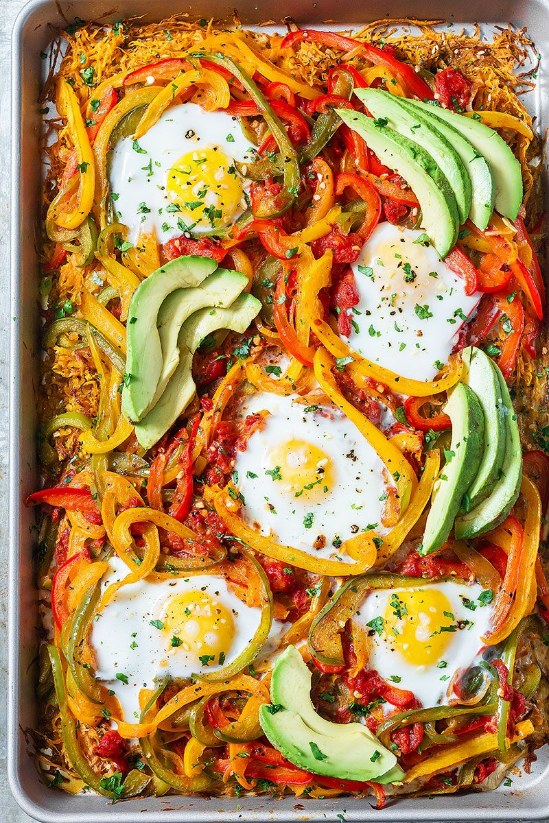 Sweet Potato & Eggs Sheet Pan Breakfast - #recipe by #eatwell101 - https://www.eatwell101.com/sheet-pan-breakfast-bake-recipe