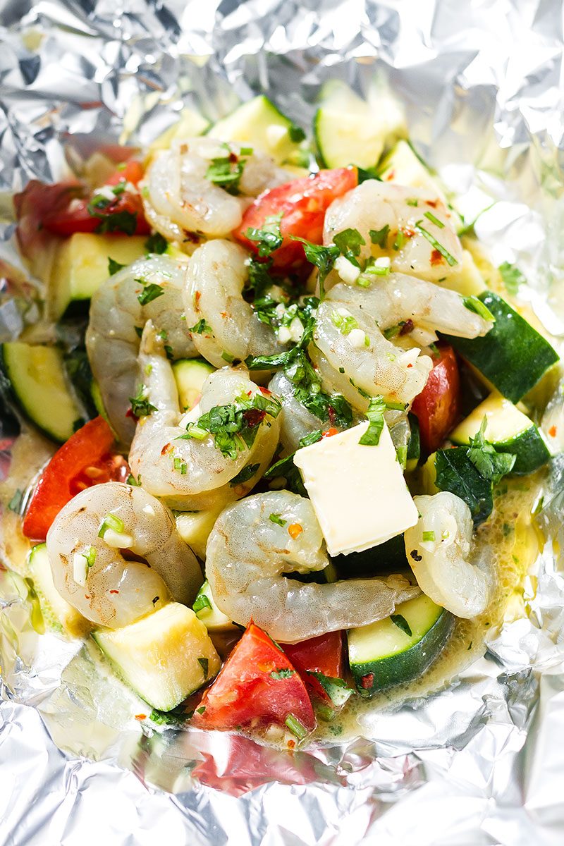 Shrimp Foil Packets Recipe with Lemon Garlic Herb Sauce – Shrimp in ...