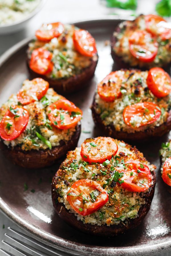 Stuffed Portobello Mushrooms with Garlic Herb Butter - #recipe by #eatwell101 - https://www.eatwell101.com/stuffed-portobello-mushrooms-recipe-with-garlic-herb-butter