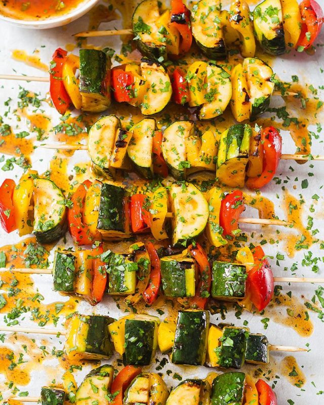 Grilled Zucchini with BBQ Sauce - #recipe by #eatwell101 - https://www.eatwell101.com/grilled-zucchini-bbq-sauce