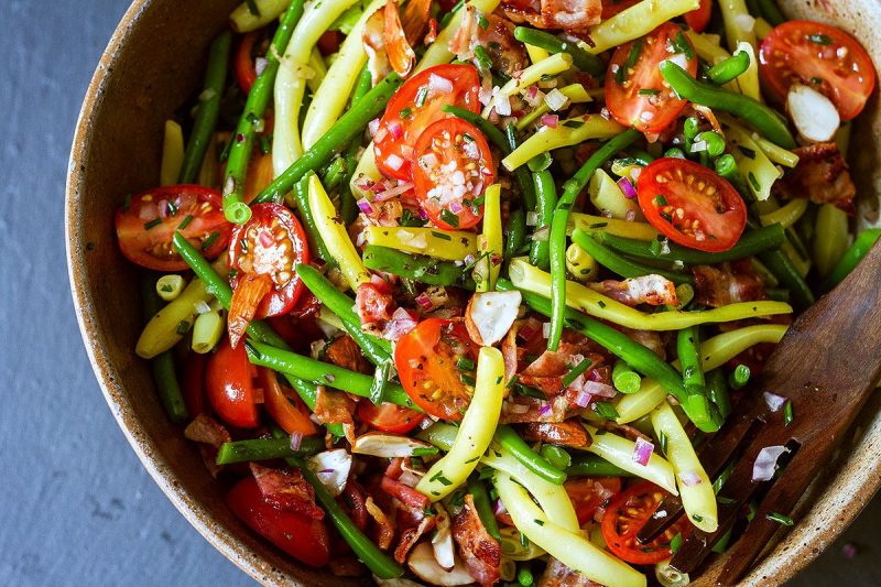 Bean Salad with Bacon, Tomato - #recipe by #eatwell101 - https://www.eatwell101.com/bean-salad-recipe