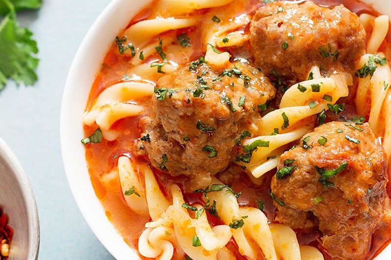 9 Easy Slow Cooker Recipes for Busy Nights - #recipe by #eatwell101 - https://www.eatwell101.com/slow-cooker-recipes