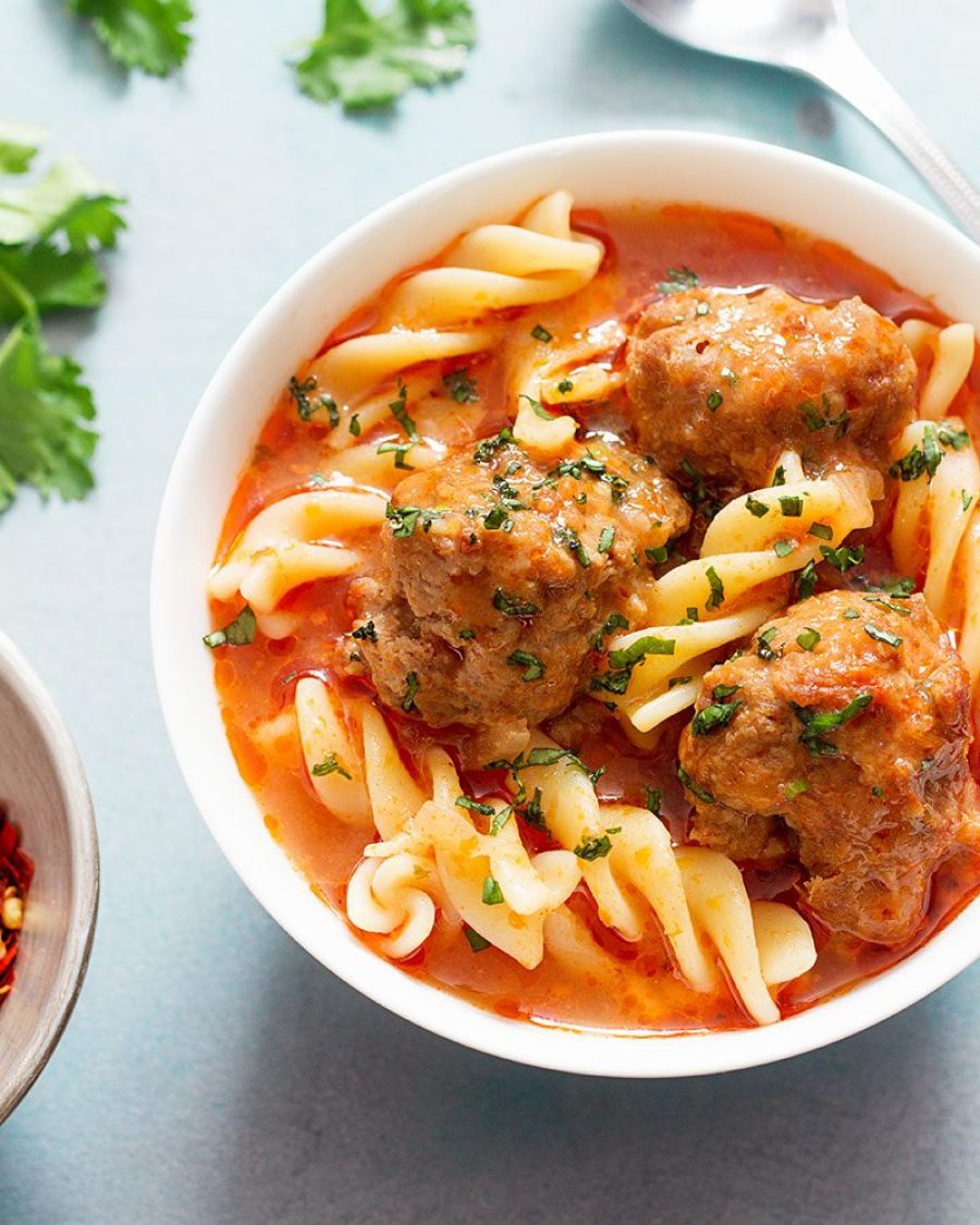 9 Easy Slow Cooker Recipes for Busy Nights - #recipe by #eatwell101 - https://www.eatwell101.com/slow-cooker-recipes