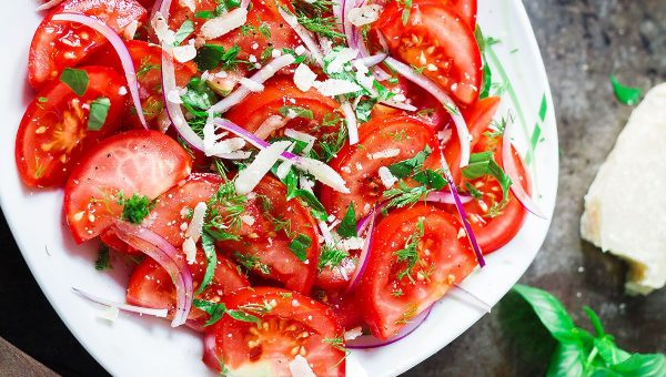Fresh Herbs and Tomato Salad - #recipe by #eatwell101 - https://www.eatwell101.com/tomato-salad-recipe