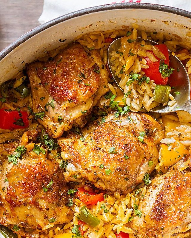 One-Pot Chicken Fajita With Orzo Pasta - #recipe by #eatwell101 - https://www.eatwell101.com/chicken-fajita-recipe-with-orzo