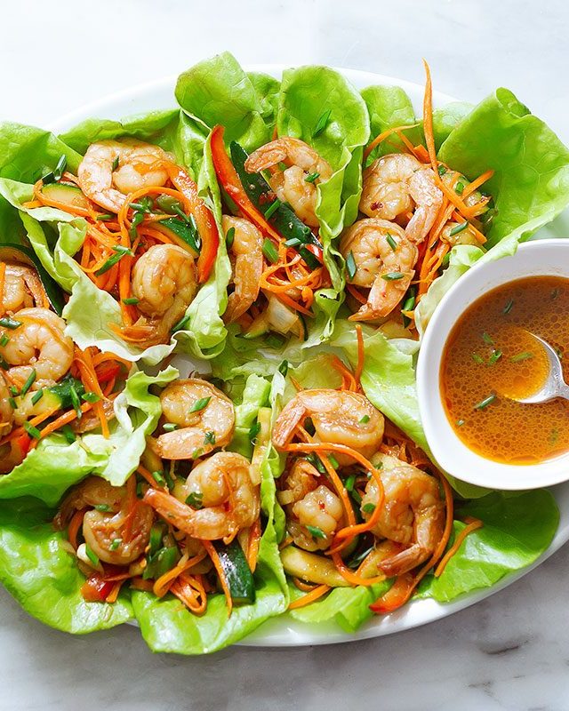 Shrimp Lettuce Wraps - #recipe by #eatwell101 - https://www.eatwell101.com/shrimp-lettuce-wraps