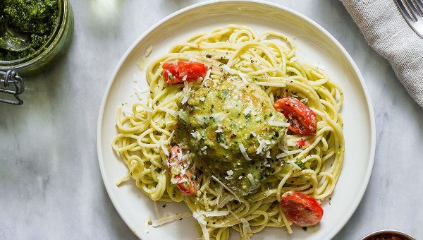 Chicken Pesto Pasta - #recipe by #eatwell101 - https://www.eatwell101.com/chicken-pesto-pasta-recipe