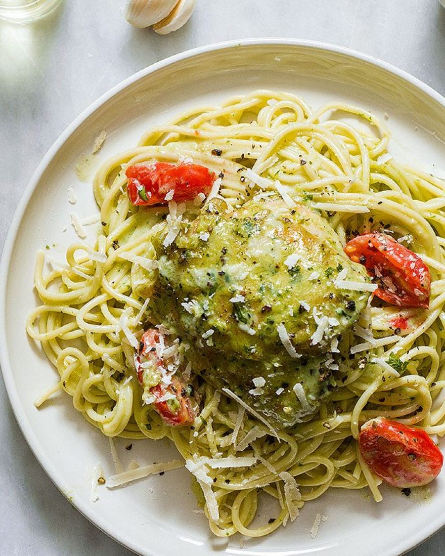 Chicken Pesto Pasta - #recipe by #eatwell101 - https://www.eatwell101.com/chicken-pesto-pasta-recipe