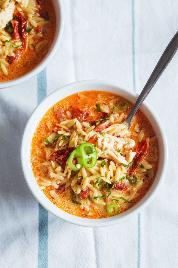 Chicken Orzo Soup with Sun-dried Tomatoes - #recipe by #eatwell101 - https://www.eatwell101.com/chicken-orzo-soup-recipe