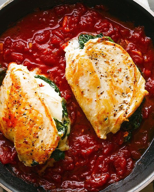 Stuffed Chicken Breast with Mozzarella and Spinach - #recipe by #eatwell101 - https://www.eatwell101.com/stuffed-chicken-breast-recipe