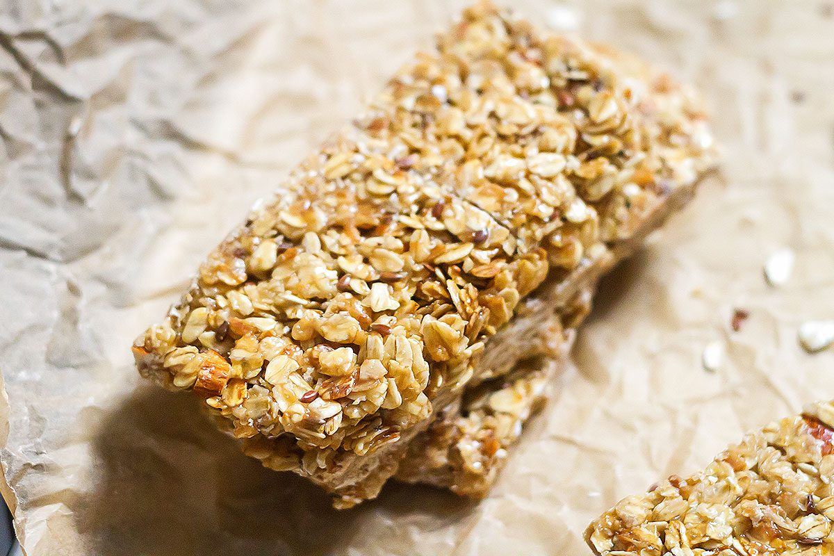 Homemade Chewy Healthy Granola Bars