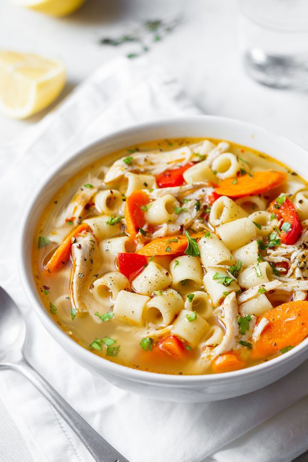 Easy Chicken Noodle Soup - #recipe by #eatwell101 - https://www.eatwell101.com/chicken-noodle-soup-recipe