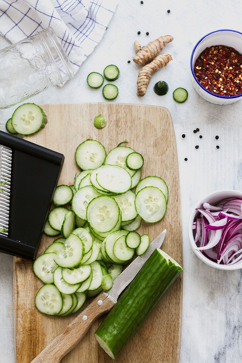 Pickled Cucumbers With Vinegar And Sugar : Pickled Cucumbers In Vinegar- Easy Recipe - Apple cider vinegar, rice vinegar, red wine vinegar, and white vinegar all give their own unique i don't like sweet pickles either as another comment was made and feel these still taste like.