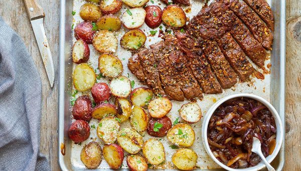 Sheet Pan Steak and Potatoes - #recipe by #eatwell101 - https://www.eatwell101.com/sheet-pan-steak-and-potatoes