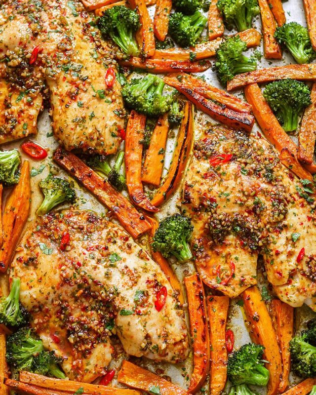 19 Super Easy Weeknight Dinners To Try This Week - #recipe by #eatwell101 - https://www.eatwell101.com/easy-weeknight-dinner-recipes