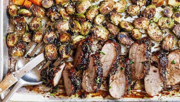 Balsamic Pork Tenderloin in Oven with Fall Veggies - #recipe by #eatwell101 - https://www.eatwell101.com/balsamic-pork-tenderloin-in-oven
