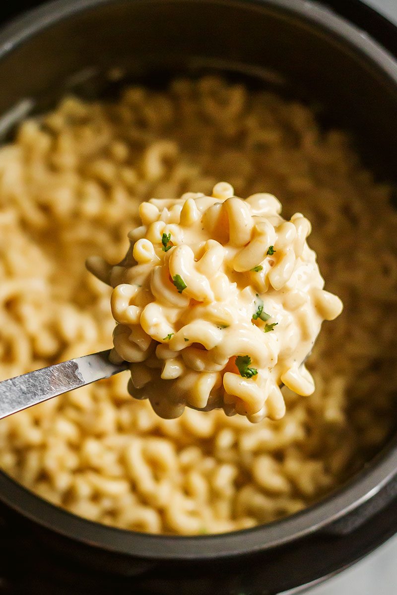 Instant Pot mac and cheese — Pure deliciousness, comfort and pleasure! Comfort food at its best for an instant dinner!