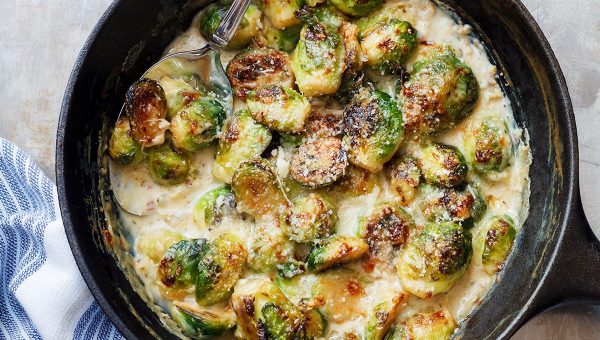 Creamy Brussels Sprouts Gratin - #recipe by #eatwell101 - https://www.eatwell101.com/brussels-sprouts-gratin-recipe