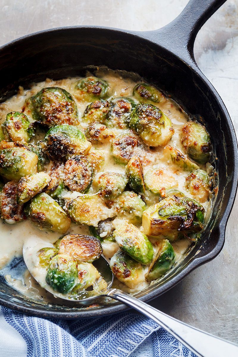 Creamy Brussels Sprouts Gratin - #eatwell101 #recipe #keto #sidedish #brusselssprouts  — An easy and luxurious side dish  that will turn everyone into Brussels sprout addicts.