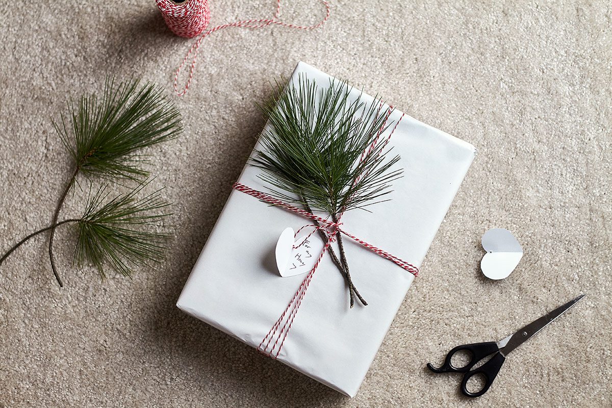 Easy Christmas Gift Wrap — Eatwell101