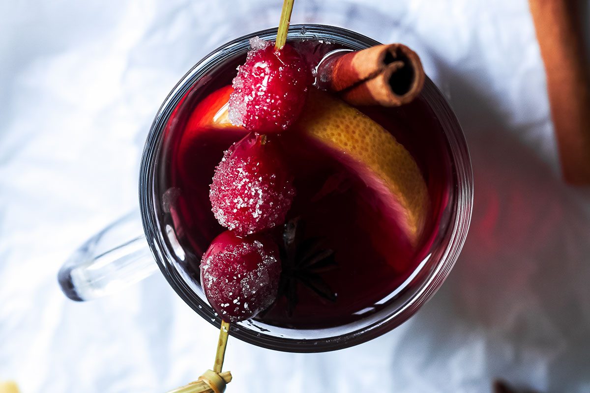 Spiced Mulled Wine - Fragrant and spicy, this mulled wine is sure to warm you up from head to toe! 