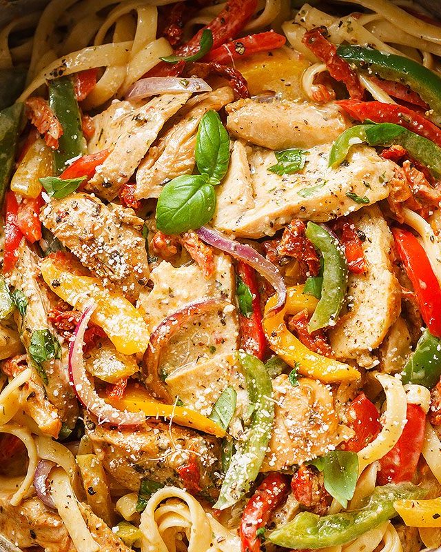 14 Chicken Pasta Recipe Ideas – Few Steps for Delicious Dinner! - #recipe by #eatwell101 - https://www.eatwell101.com/chicken-pasta-recipe-ideas