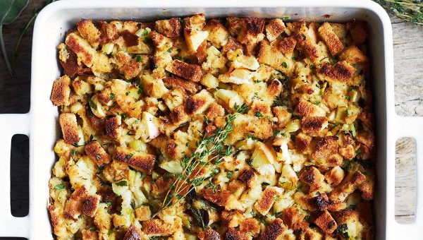 Thanksgiving Apple Sage Stuffing - #recipe by #eatwell101 - https://www.eatwell101.com/thanksgiving-stuffing-recipe