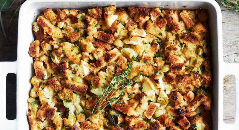 Lemon Garlic Butter Chicken Green Beans Skillet Recipe Chicken Thighs Recipe Eatwell101