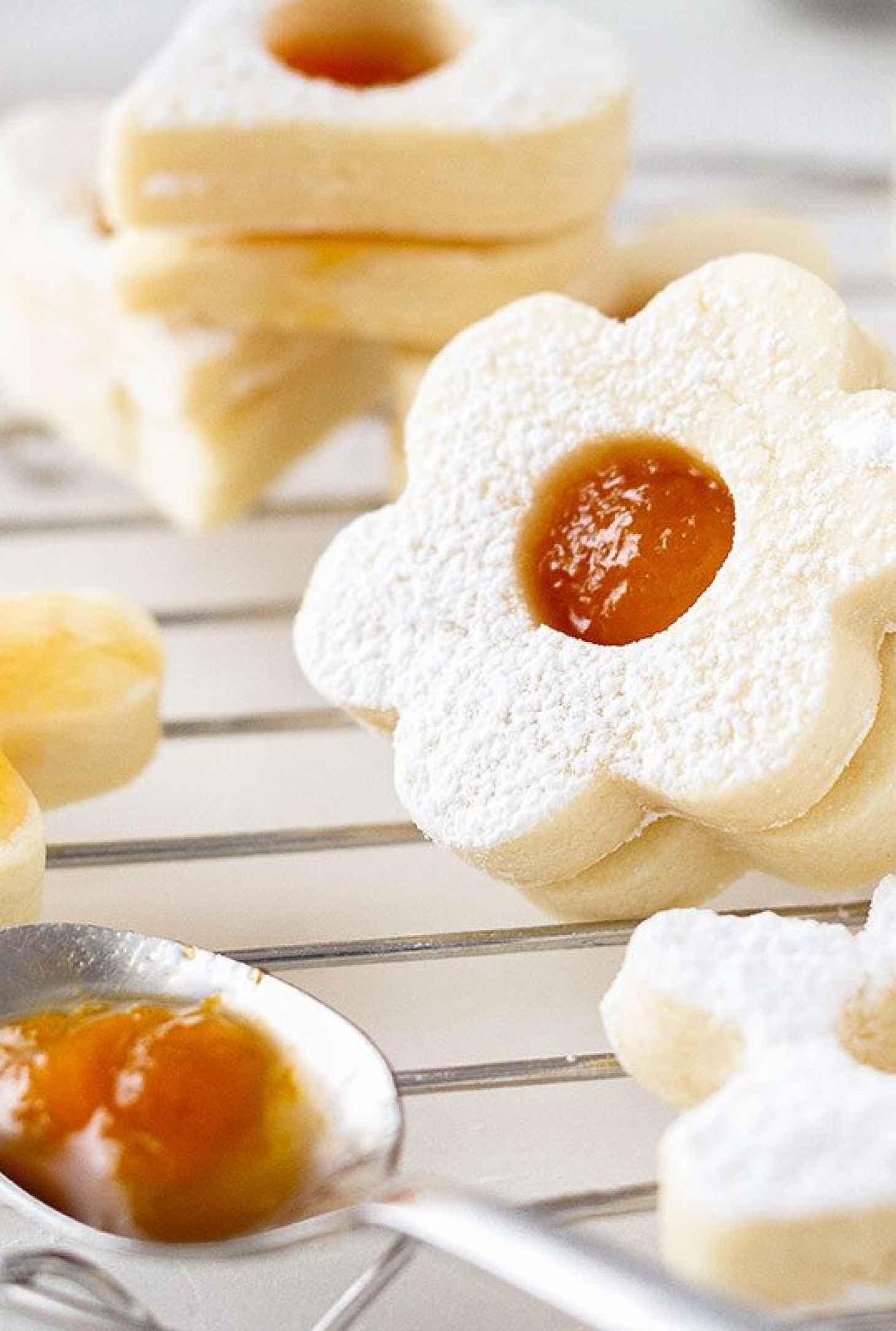 Easy Butter Shortbread Cookies - #recipe by #eatwell101 - https://www.eatwell101.com/butter-shortbread-cookies-recipe