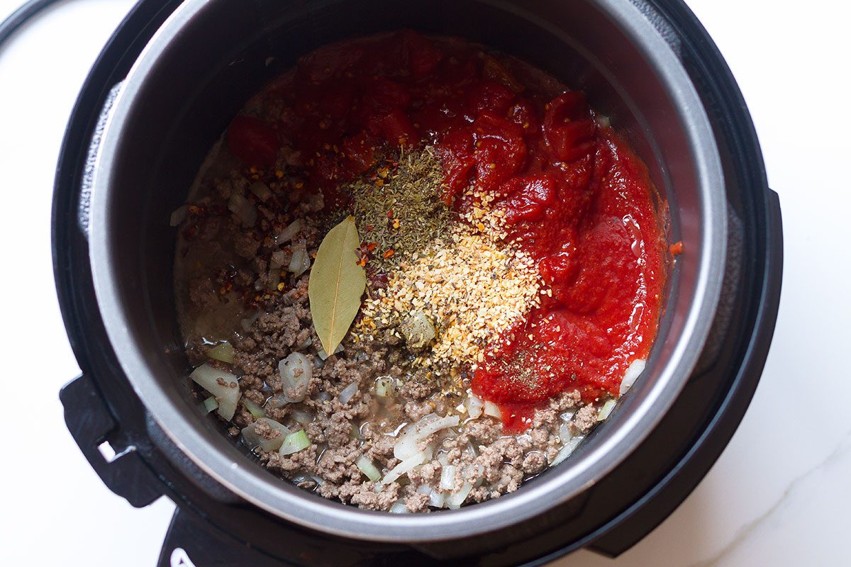 Instant Pot Spaghetti Squash with Meat Sauce — #eatwell101 #recipe #keto #lowcarb #instantpot - Easy, low carb, and packed with protein and veggie to keep you full and happy!