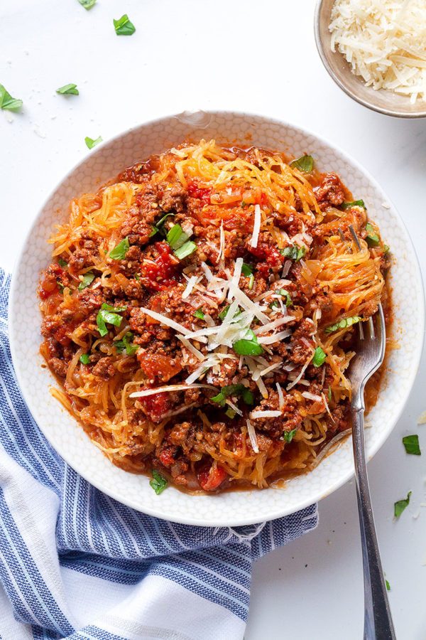 Instant Pot Spaghetti Squash with Meat Sauce - #recipe by #eatwell101 - https://www.eatwell101.com/instant-pot-spaghetti-squash-with-meat-sauce