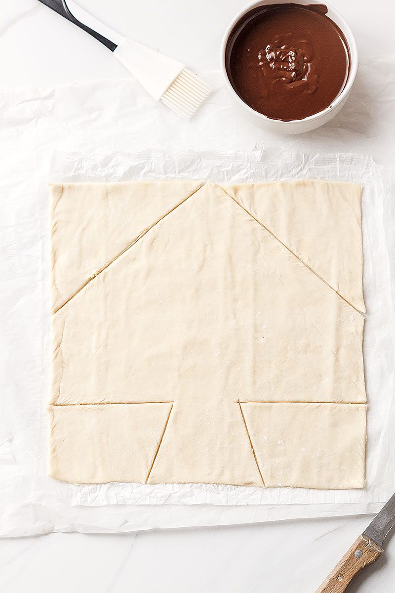 Nutella Christmas Tree Puff Pastry - Crunchy and super indulgent, a show-stopping treat that everyone will love! Ideal for Christmas parties.