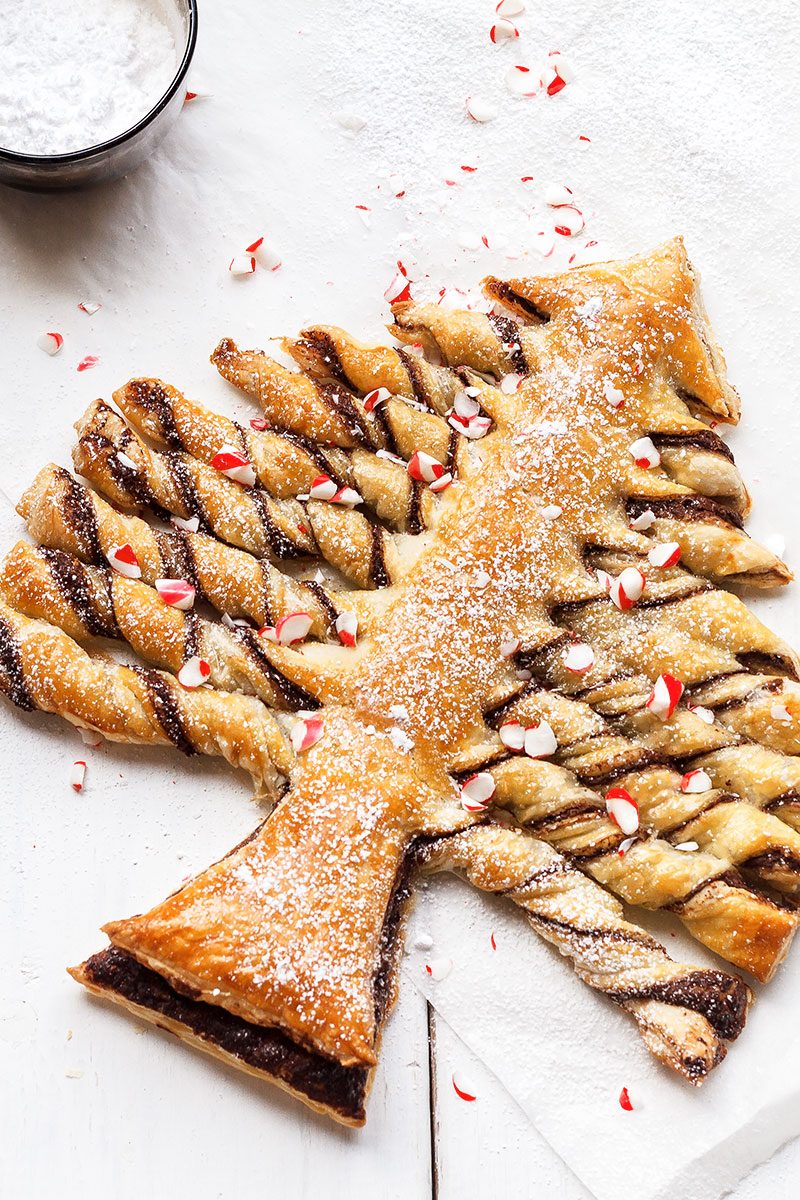 Nutella Christmas Tree Puff Pastry - Crunchy and super indulgent, a show-stopping treat that everyone will love! Ideal for Christmas parties.