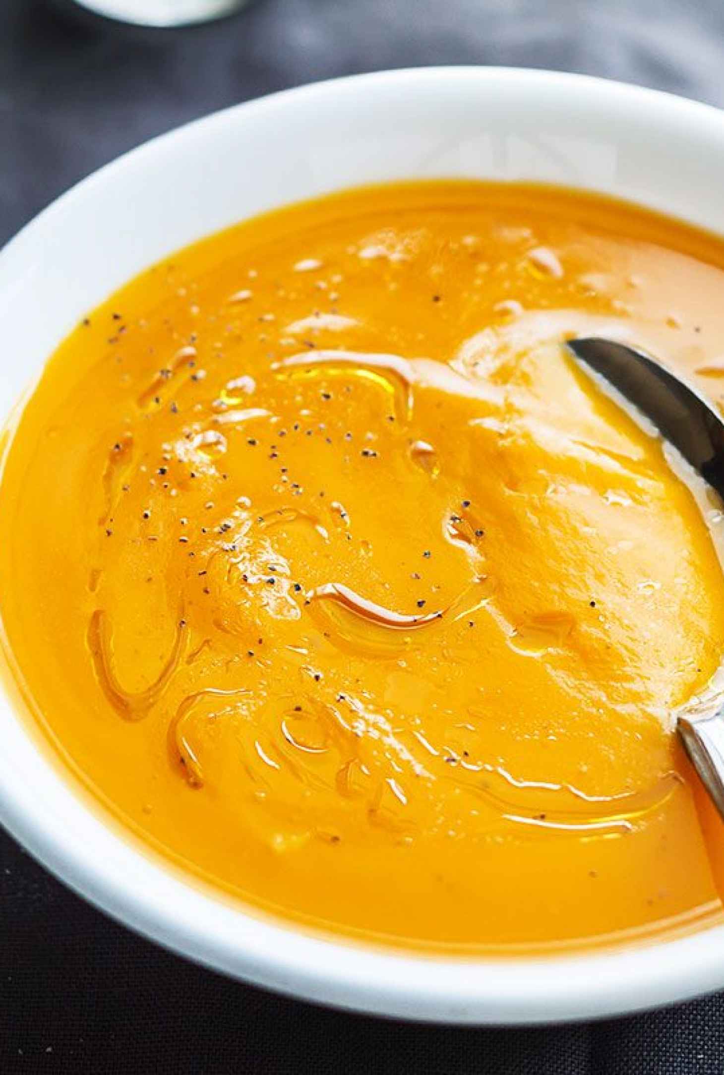 Butternut Squash Cleansing Detox Soup - #recipe by #eatwell101 - https://www.eatwell101.com/veggies-cleansing-detox-soup-recipe