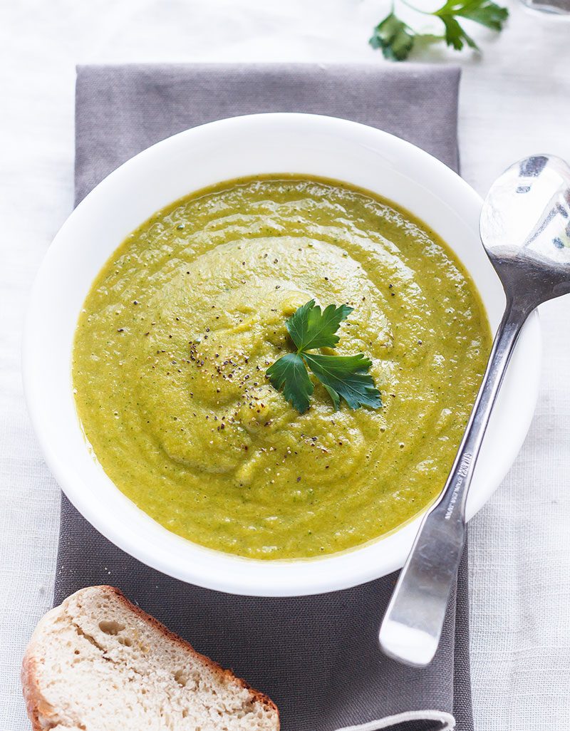 Cleansing Detox Soup - Packed with all the good stuff, this cleansing detox soup is the perfect way to kick start a detox diet after the holidays splurge!