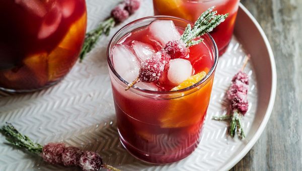 Cranberry Pineapple Sangria - #recipe by #eatwell101 - https://www.eatwell101.com/cranberry-pineapple-sangria