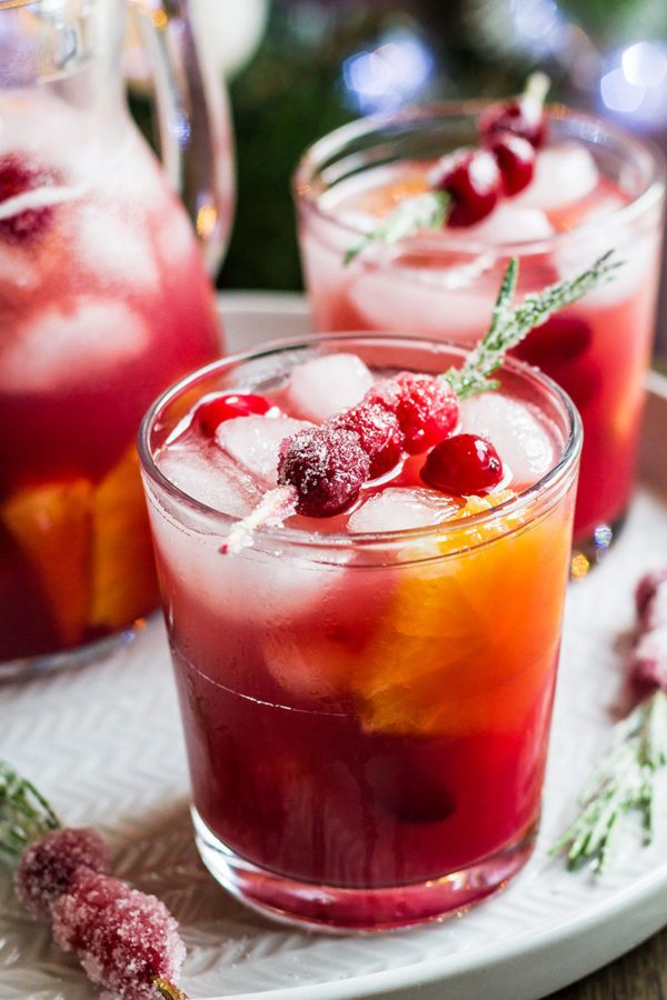 Cranberry Pineapple Sangria - #recipe by #eatwell101 - https://www.eatwell101.com/cranberry-pineapple-sangria