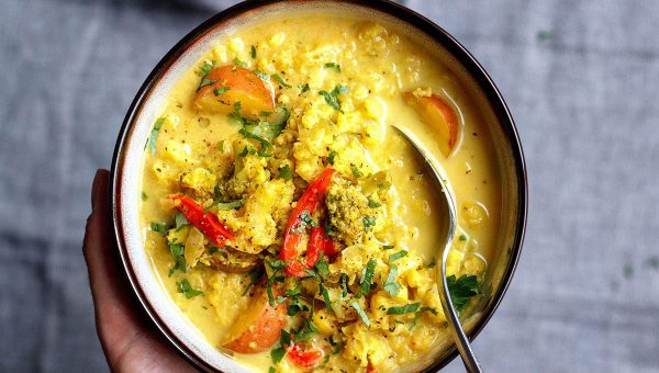 Instant Pot Curried Cauliflower and Broccoli Soup - #recipe by #eatwell101 - https://www.eatwell101.com/instant-pot-cauliflower-curry-soup-recipe