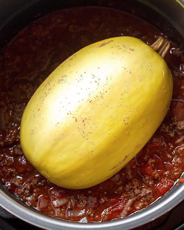 Instant Pot Spaghetti Squash with Meat Sauce - #recipe by #eatwell101 - https://www.eatwell101.com/instant-pot-spaghetti-squash-with-meat-sauce