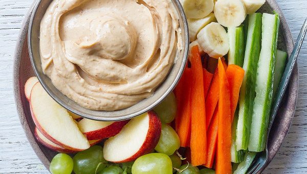 Peanut Butter Yogurt Dip - #recipe by #eatwell101 - https://www.eatwell101.com/peanut-butter-yogurt-dip-recipe