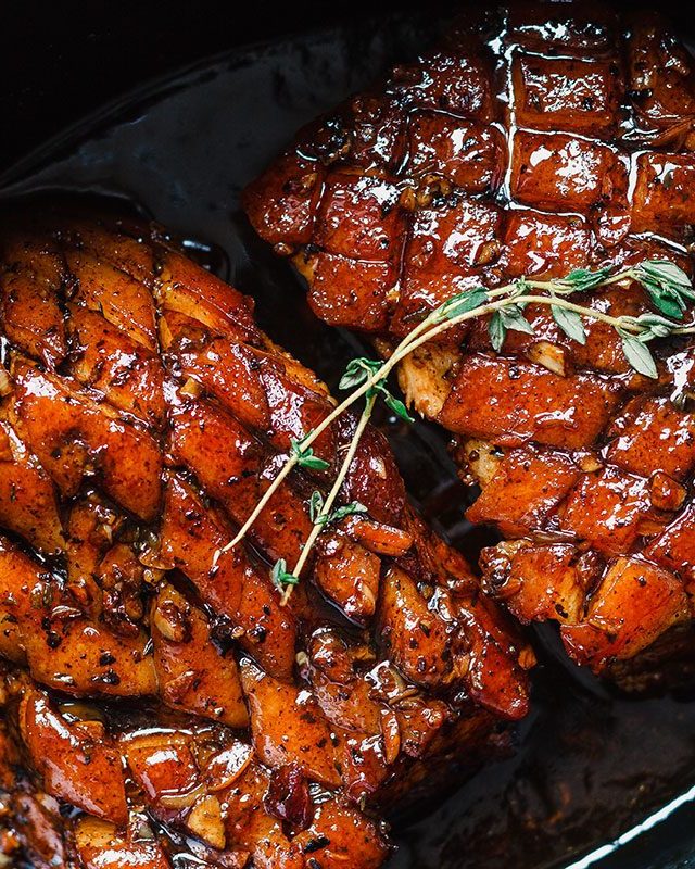 Slow Cooker Pork Belly with Honey Balsamic Glaze - #recipe by #eatwell101 - https://www.eatwell101.com/slow-cooker-pork-belly-recipe