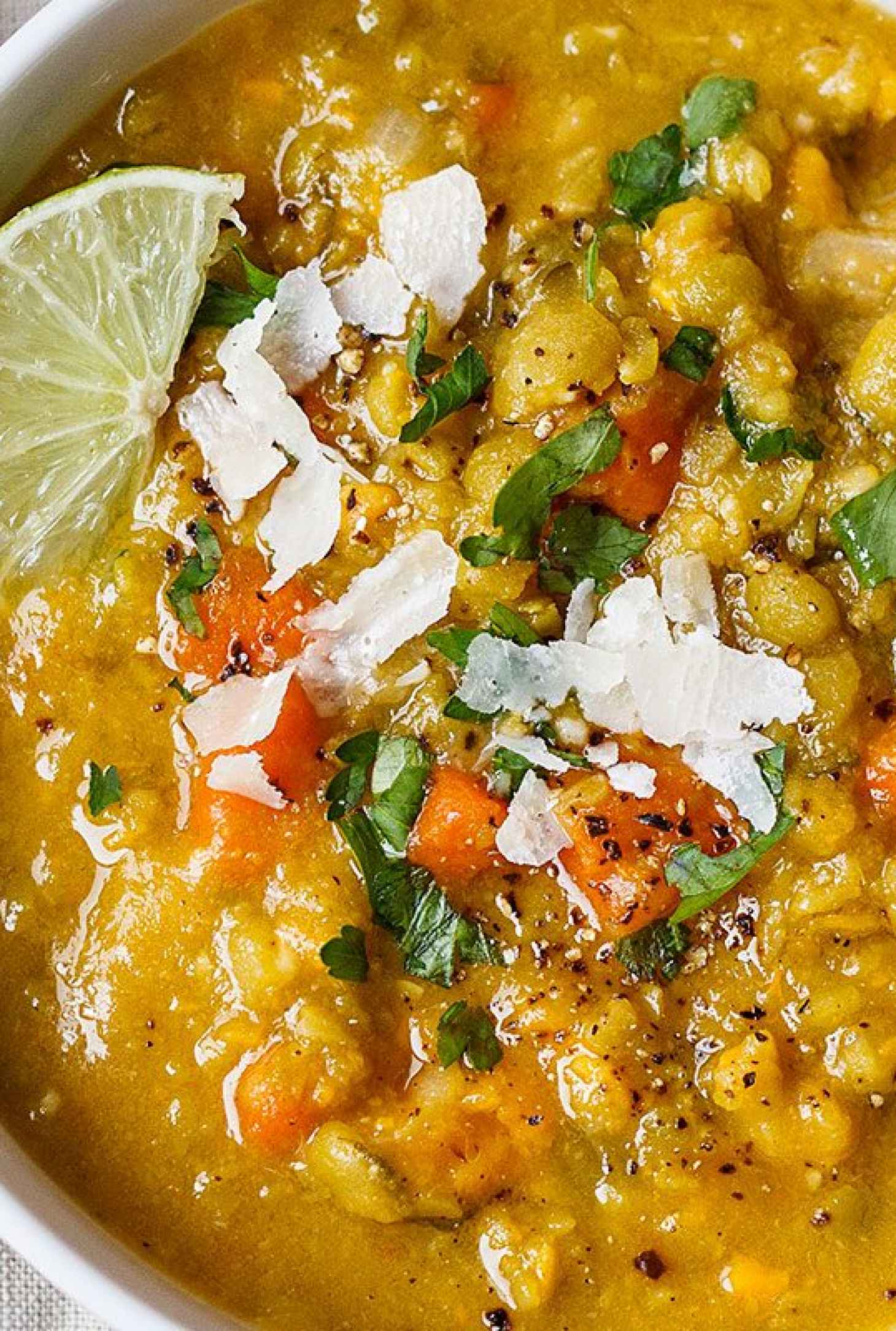Slow Cooker Sweet Potato Split Pea Soup - #recipe by #eatwell101 - https://www.eatwell101.com/slow-cooker-split-pea-soup-recipe
