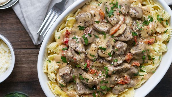 Slow Cooker Beef Stroganoff - #recipe by #eatwell101 - https://www.eatwell101.com/slow-cooker-beef-stroganoff-recipe